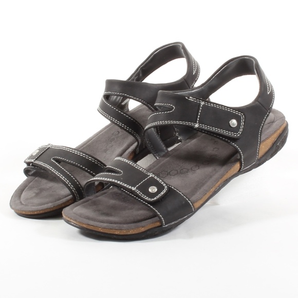 Khombu Shoes - Khombu Womens Solace Ava River Beach Sandals Black